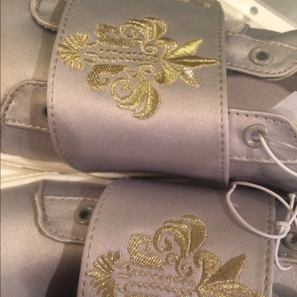 Bebe light grey satin sneakers - Picture 6 of 6